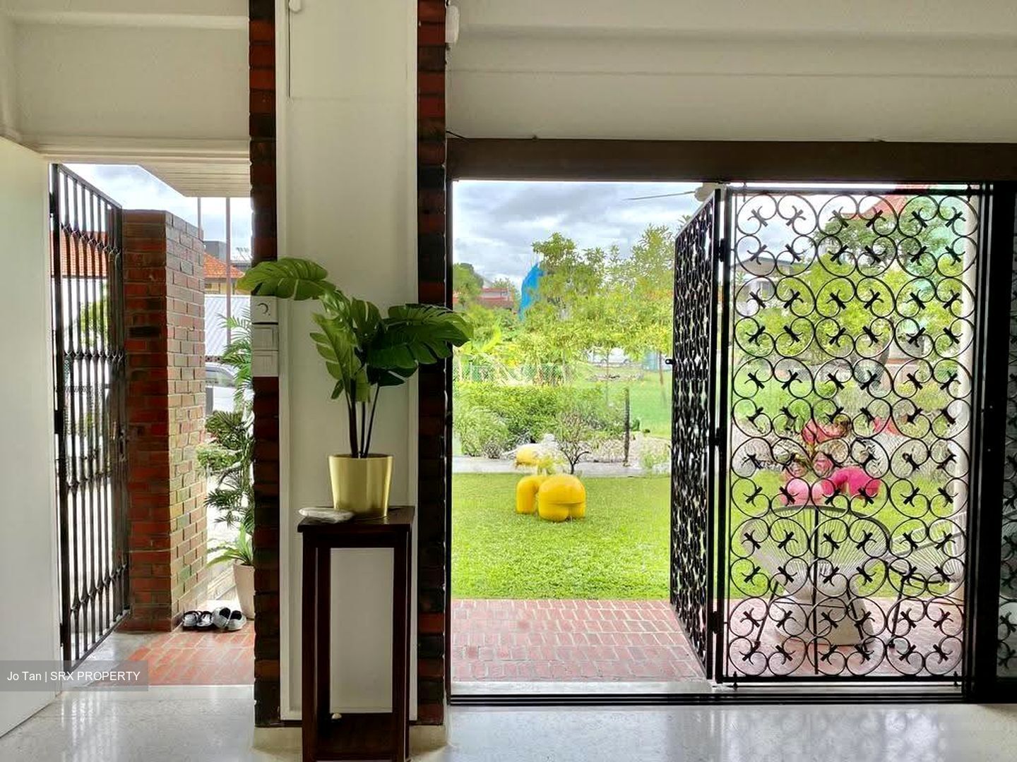 Bedok Avenue (D16), Semi-Detached #613799461